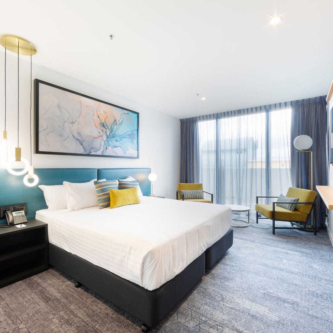 Mercure Belconnen room